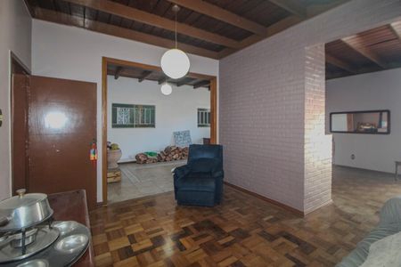 Casa à venda com 250m², 3 quartos e 2 vagas Casa à venda com 250m², 3 quartos e 2 vagasSala