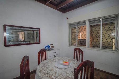 Casa à venda com 250m², 3 quartos e 2 vagas Casa à venda com 250m², 3 quartos e 2 vagasCozinha