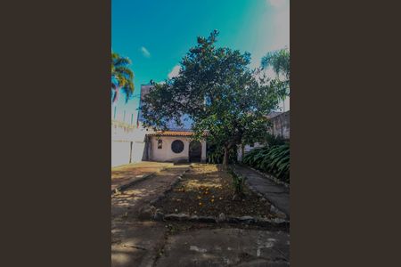Casa à venda com 250m², 3 quartos e 2 vagas Casa à venda com 250m², 3 quartos e 2 vagasQuintal