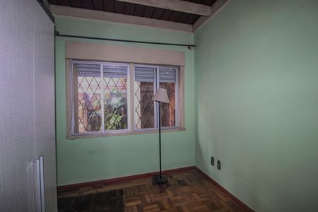 Casa à venda com 250m², 3 quartos e 2 vagas Casa à venda com 250m², 3 quartos e 2 vagasQuarto