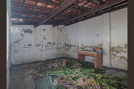 Casa à venda com 250m², 3 quartos e 2 vagas Casa à venda com 250m², 3 quartos e 2 vagasChurrasqueira