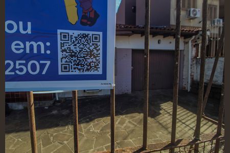 Casa à venda com 250m², 3 quartos e 2 vagas Casa à venda com 250m², 3 quartos e 2 vagasPlaca