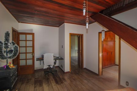 Casa à venda com 250m², 3 quartos e 2 vagas Casa à venda com 250m², 3 quartos e 2 vagasSala 2