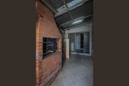 Casa à venda com 250m², 3 quartos e 2 vagas Casa à venda com 250m², 3 quartos e 2 vagasChurrasqueira