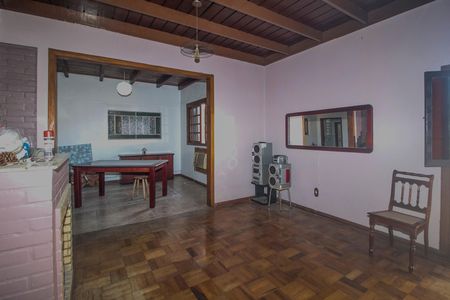 Casa à venda com 250m², 3 quartos e 2 vagas Casa à venda com 250m², 3 quartos e 2 vagasSala