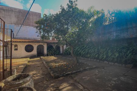 Casa à venda com 250m², 3 quartos e 2 vagas Casa à venda com 250m², 3 quartos e 2 vagasQuintal