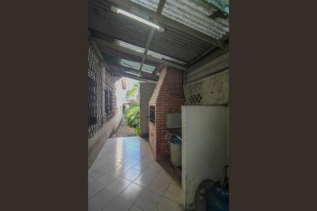 Casa à venda com 250m², 3 quartos e 2 vagas Casa à venda com 250m², 3 quartos e 2 vagasChurrasqueira