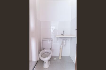 Apartamento para alugar com 35m², 2 quartos e sem vaga Apartamento para alugar com 35m², 2 quartos e sem vagaBanheiro