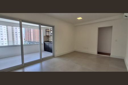 Apartamento para alugar com 117m², 3 quartos e 2 vagas Apartamento para alugar com 117m², 3 quartos e 2 vagasSala