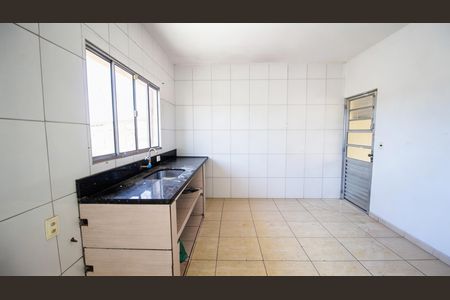 Casa para alugar com 64m², 2 quartos e 2 vagas Casa para alugar com 64m², 2 quartos e 2 vagasCozinha
