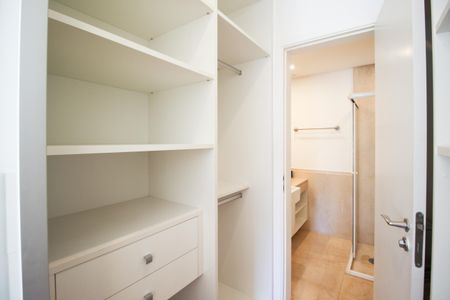 Apartamento para alugar com 62m², 1 quarto e 2 vagasCloset da suíte