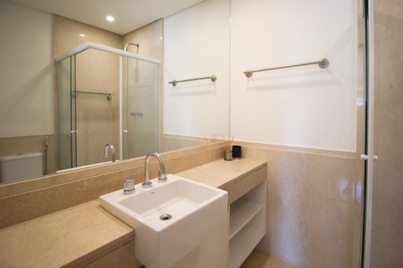 Apartamento para alugar com 62m², 1 quarto e 2 vagasBanheiro da Suíte