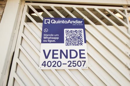 Casa à venda com 177m², 4 quartos e 3 vagasPlaca instalada em 24/03/2026 com o código WYNY-1416