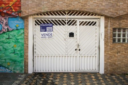 Casa à venda com 177m², 4 quartos e 3 vagasPlaca instalada em 24/03/2026 com o código WYNY-1416