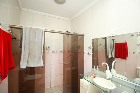 Casa à venda com 177m², 4 quartos e 3 vagasBanheiro