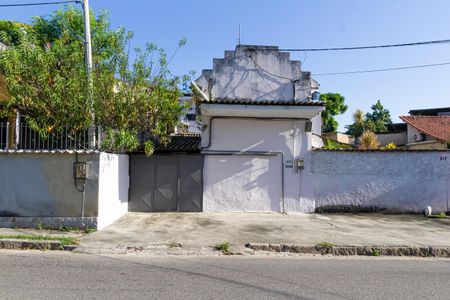 Casa para alugar com 200m², 3 quartos e 2 vagasFachada