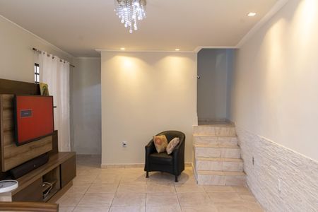 Casa para alugar com 200m², 3 quartos e 2 vagasSala