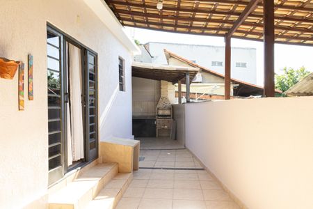 Casa para alugar com 200m², 3 quartos e 2 vagasVaranda