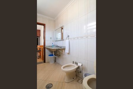 Casa para alugar com 236m², 3 quartos e 3 vagasBanheiro da suíte