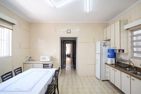 Casa para alugar com 236m², 3 quartos e 3 vagasCozinha