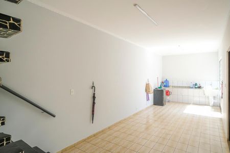 Casa para alugar com 236m², 3 quartos e 3 vagasQuintal