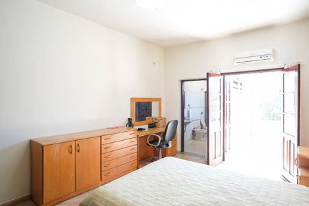 Casa para alugar com 236m², 3 quartos e 3 vagasSuíte