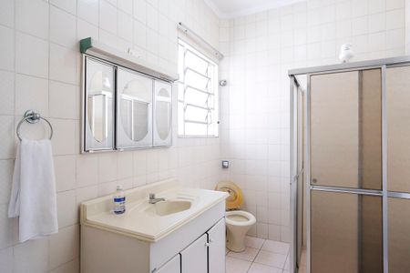 Casa para alugar com 236m², 3 quartos e 3 vagasBanheiro