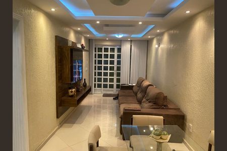 Casa à venda com 330m², 3 quartos e 2 vagas