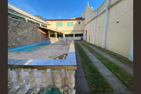 Casa à venda com 330m², 3 quartos e 2 vagas