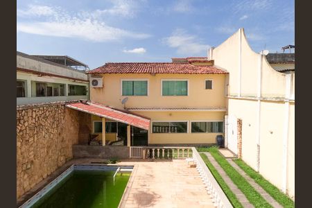 Casa à venda com 330m², 3 quartos e 2 vagas