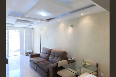 Casa à venda com 330m², 3 quartos e 2 vagas