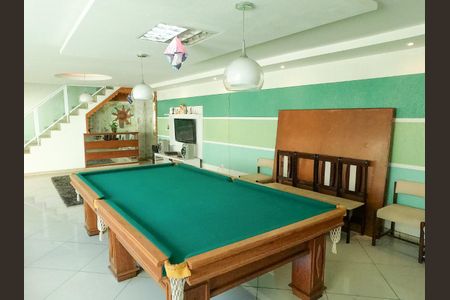 Casa à venda com 330m², 3 quartos e 2 vagas