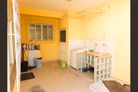 Casa à venda com 330m², 3 quartos e 2 vagas