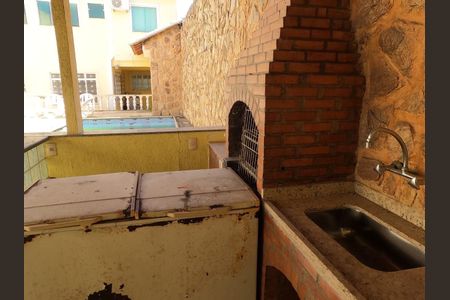 Casa à venda com 330m², 3 quartos e 2 vagas