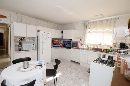 Casa à venda com 170m², 3 quartos e 2 vagas Casa à venda com 170m², 3 quartos e 2 vagasCozinha