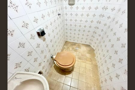 Casa à venda com 105m², 3 quartos e 1 vagaBanheiro 2