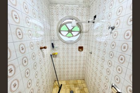 Casa à venda com 105m², 3 quartos e 1 vagaBanheiro