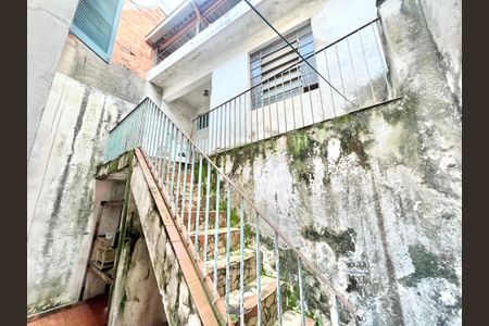 Casa à venda com 105m², 3 quartos e 1 vagaEscada