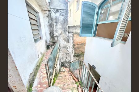 Casa à venda com 105m², 3 quartos e 1 vagaEscada