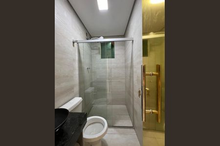 Casa à venda com 210m², 3 quartos e 2 vagas Casa à venda com 210m², 3 quartos e 2 vagasBanheiro