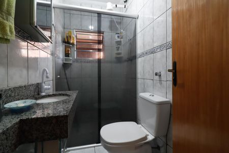 Casa à venda com 179m², 5 quartos e 3 vagasCasa 2 - Banheiro