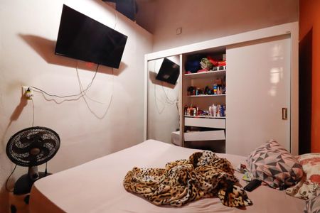 Casa à venda com 179m², 5 quartos e 3 vagasCasa 4 - Quarto