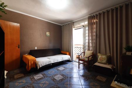 Casa à venda com 179m², 5 quartos e 3 vagasCasa 2 - Sala