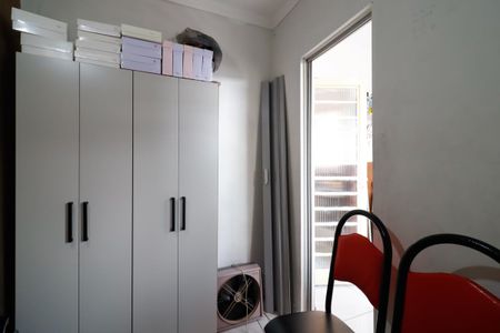 Casa à venda com 179m², 5 quartos e 3 vagasCasa 1 - Quarto de Serviço