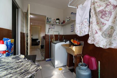 Casa à venda com 179m², 5 quartos e 3 vagasCasa 1 - Área de Serviço