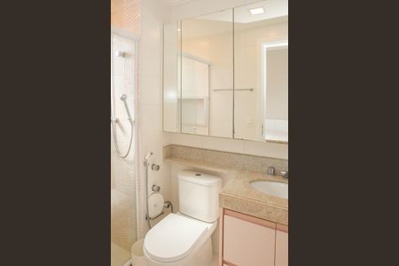 Apartamento para alugar com 185m², 4 quartos e 4 vagas Apartamento para alugar com 185m², 4 quartos e 4 vagasBanheiro da Suíte 2