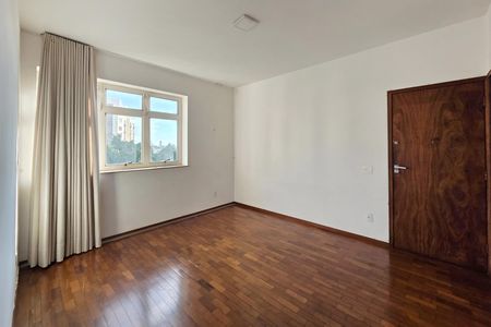 Sala de apartamento à venda com 2 quartos, 120m² em São Jorge, Belo Horizonte