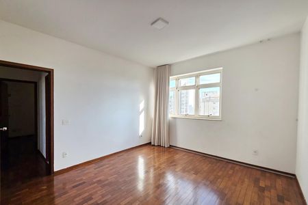 Sala de apartamento à venda com 2 quartos, 120m² em São Jorge, Belo Horizonte
