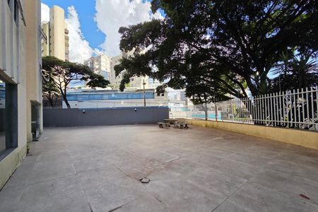Apartamento à venda com 75m², 2 quartos e 1 vagaÁrea comum