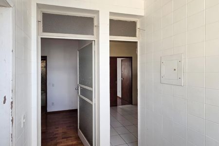 Apartamento à venda com 75m², 2 quartos e 1 vagaÁrea de Serviço